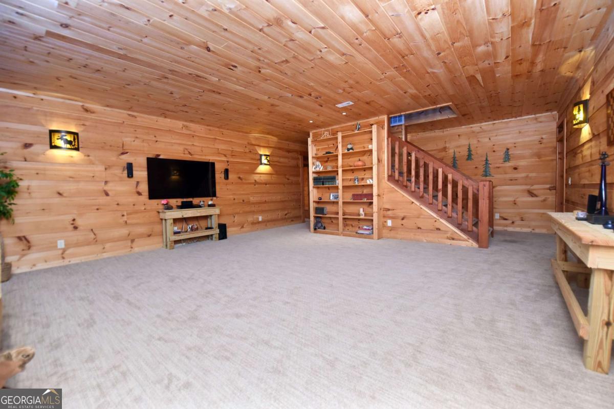 327 Prospectors Pass Ellijay GA 30536