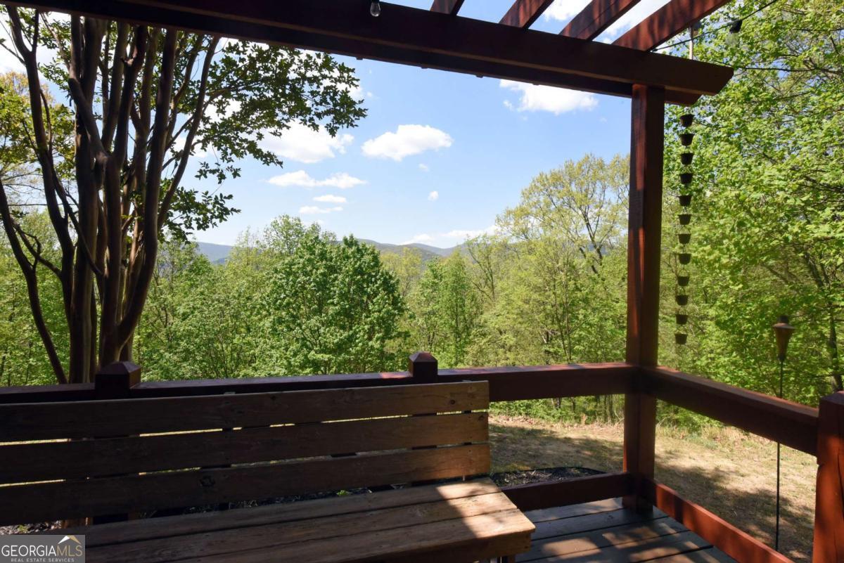 327 Prospectors Pass Ellijay GA 30536