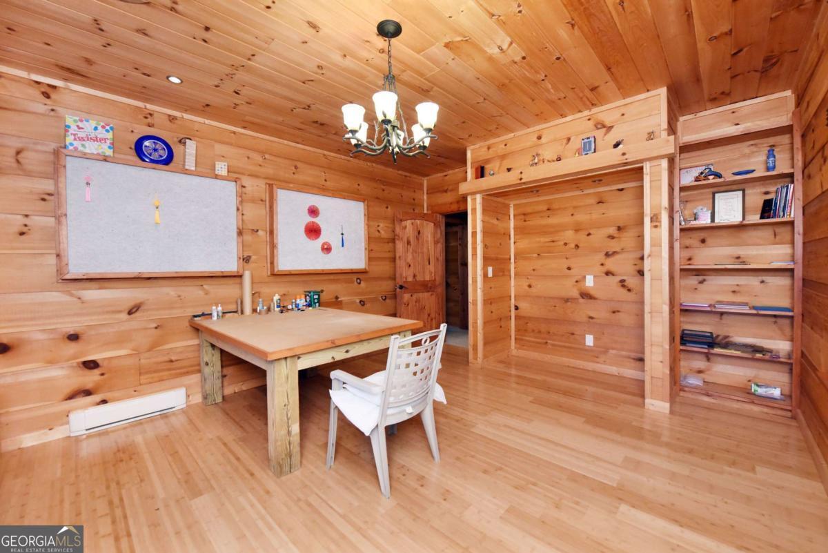 327 Prospectors Pass Ellijay GA 30536