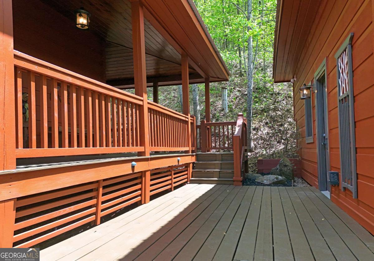327 Prospectors Pass Ellijay GA 30536