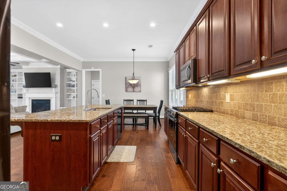 2003 Heathermere Way Roswell GA 30075