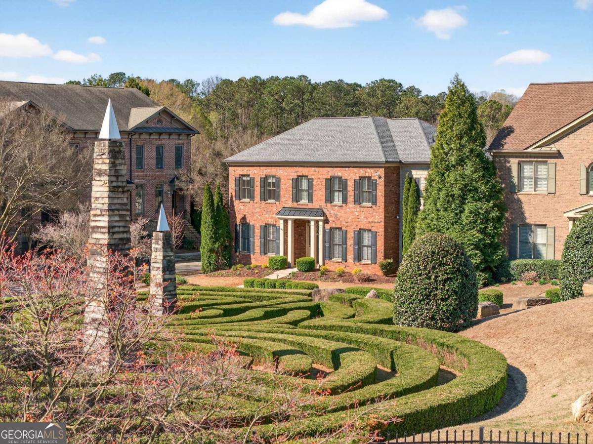 2003 Heathermere Way Roswell GA 30075