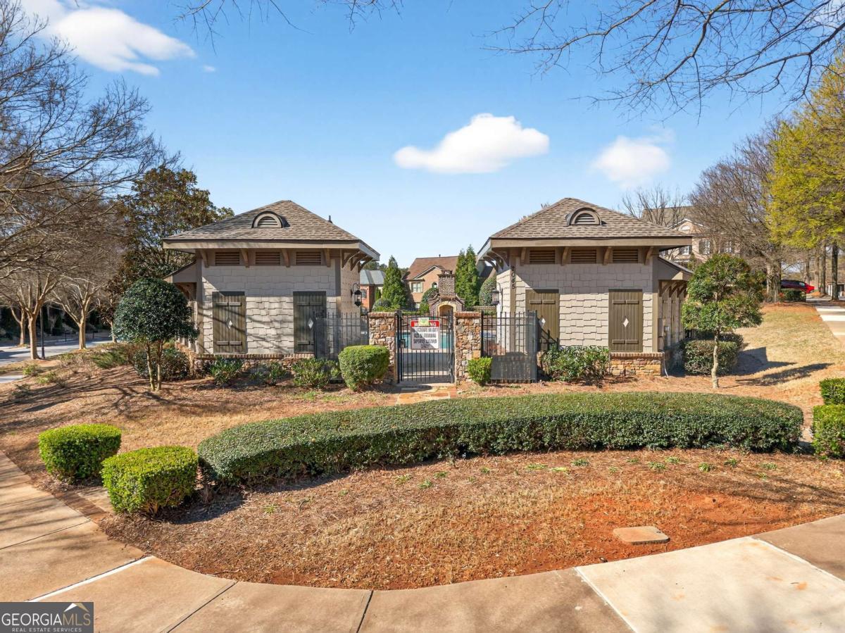 2003 Heathermere Way Roswell GA 30075