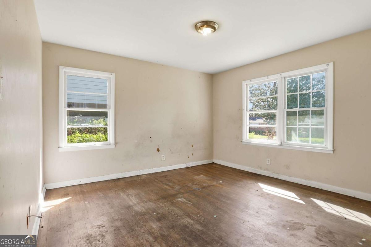 256 Silver Springs Circle SW Atlanta GA 30310