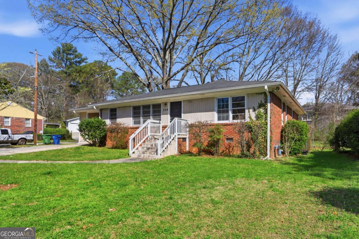 256 Silver Springs Circle SW Atlanta GA 30310