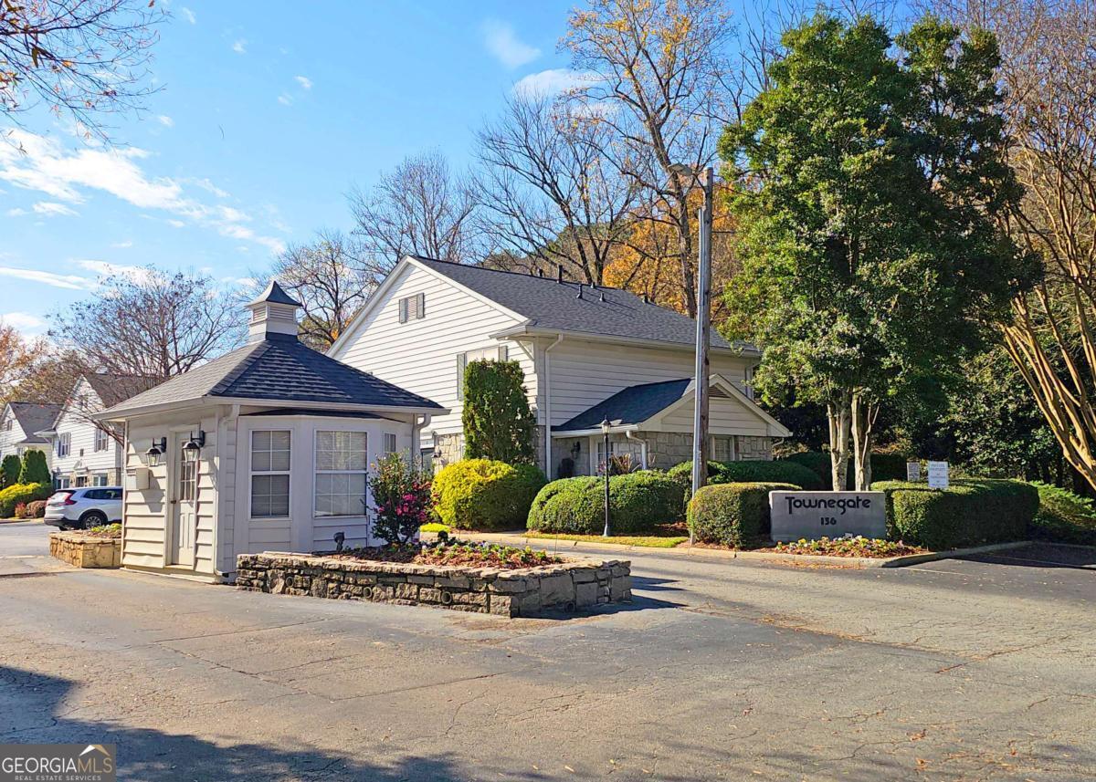 136 Peachtree Memorial Drive NW Atlanta GA 30309