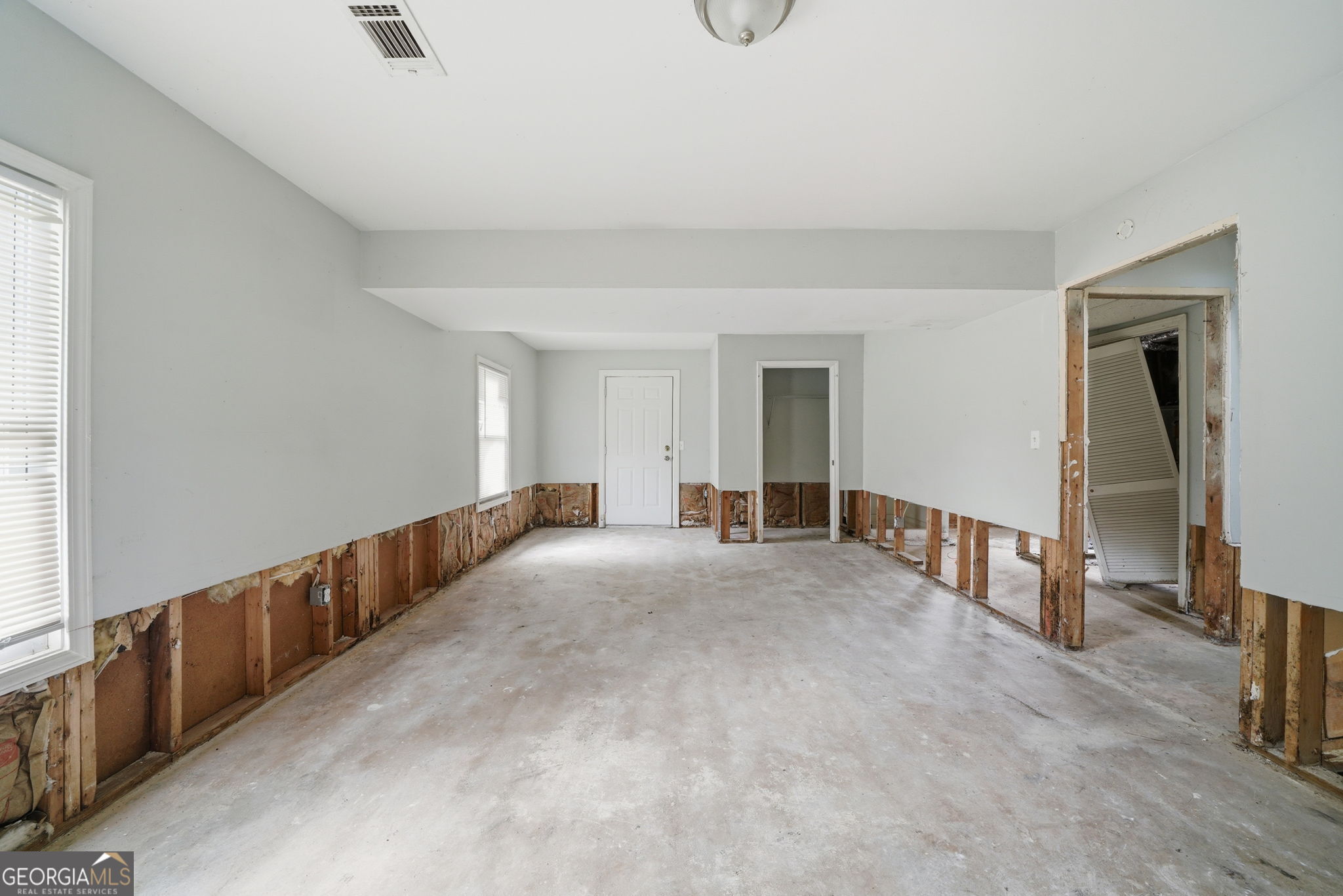 5870 Wellborn Trail Lithonia GA 30058