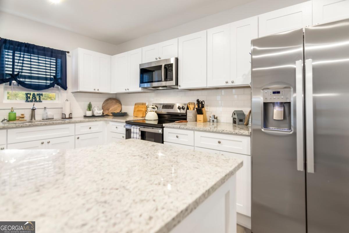 587 E Oak Trace Jasper GA 30143