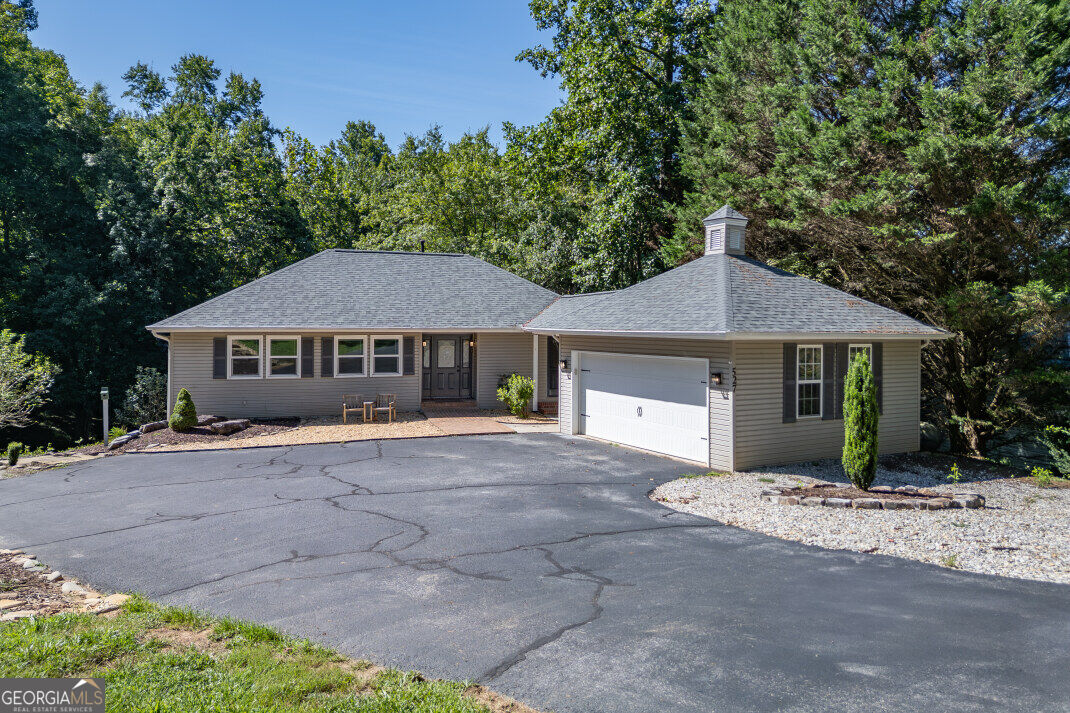 527 Pinebrook Drive Blairsville GA 30512
