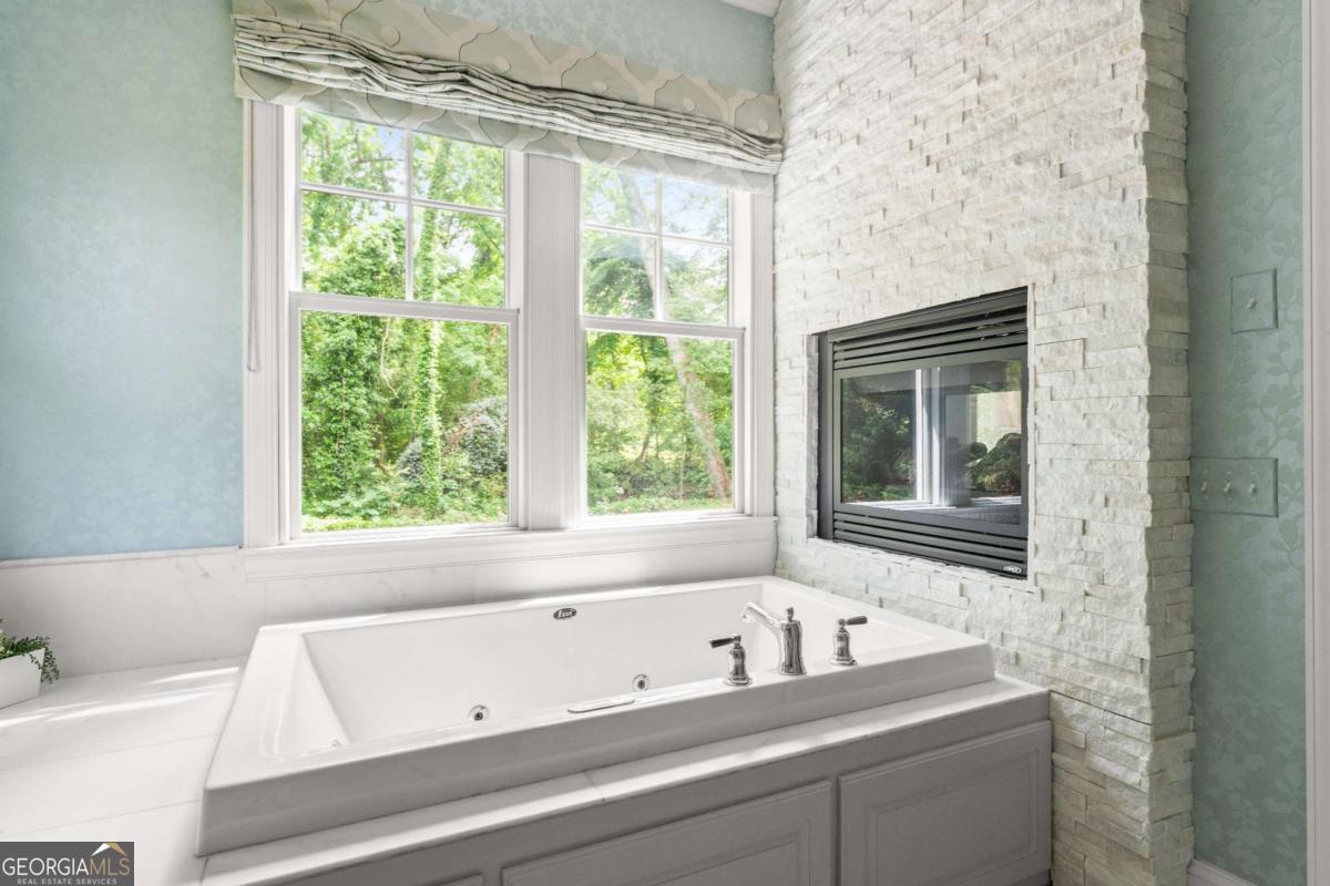 2015 Audubon Drive NE Atlanta GA 30329