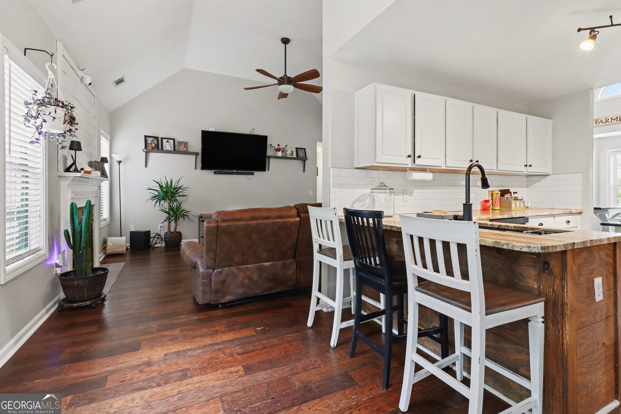 15 Indian Valley Way Rydal GA 30171