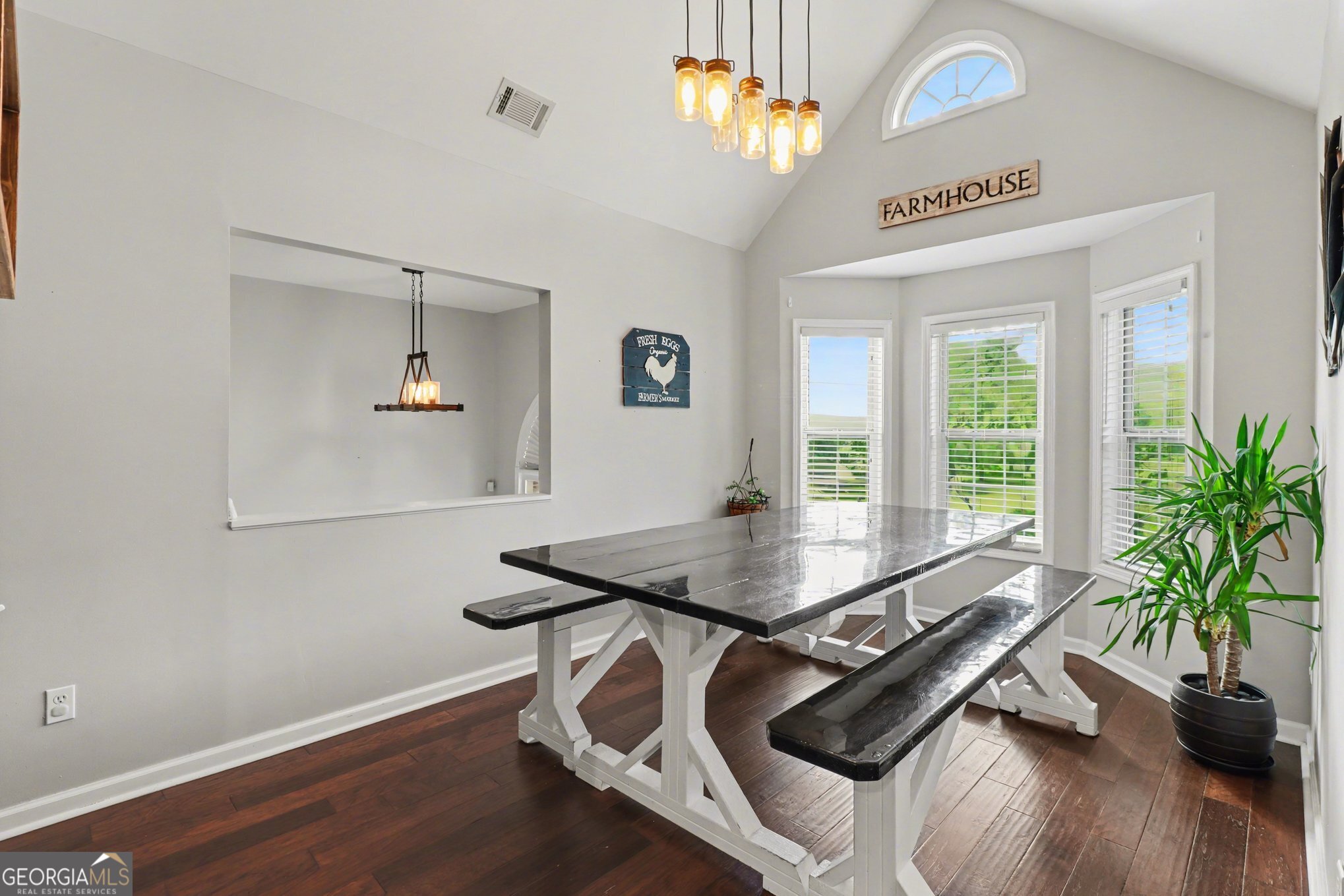15 Indian Valley Way Rydal GA 30171