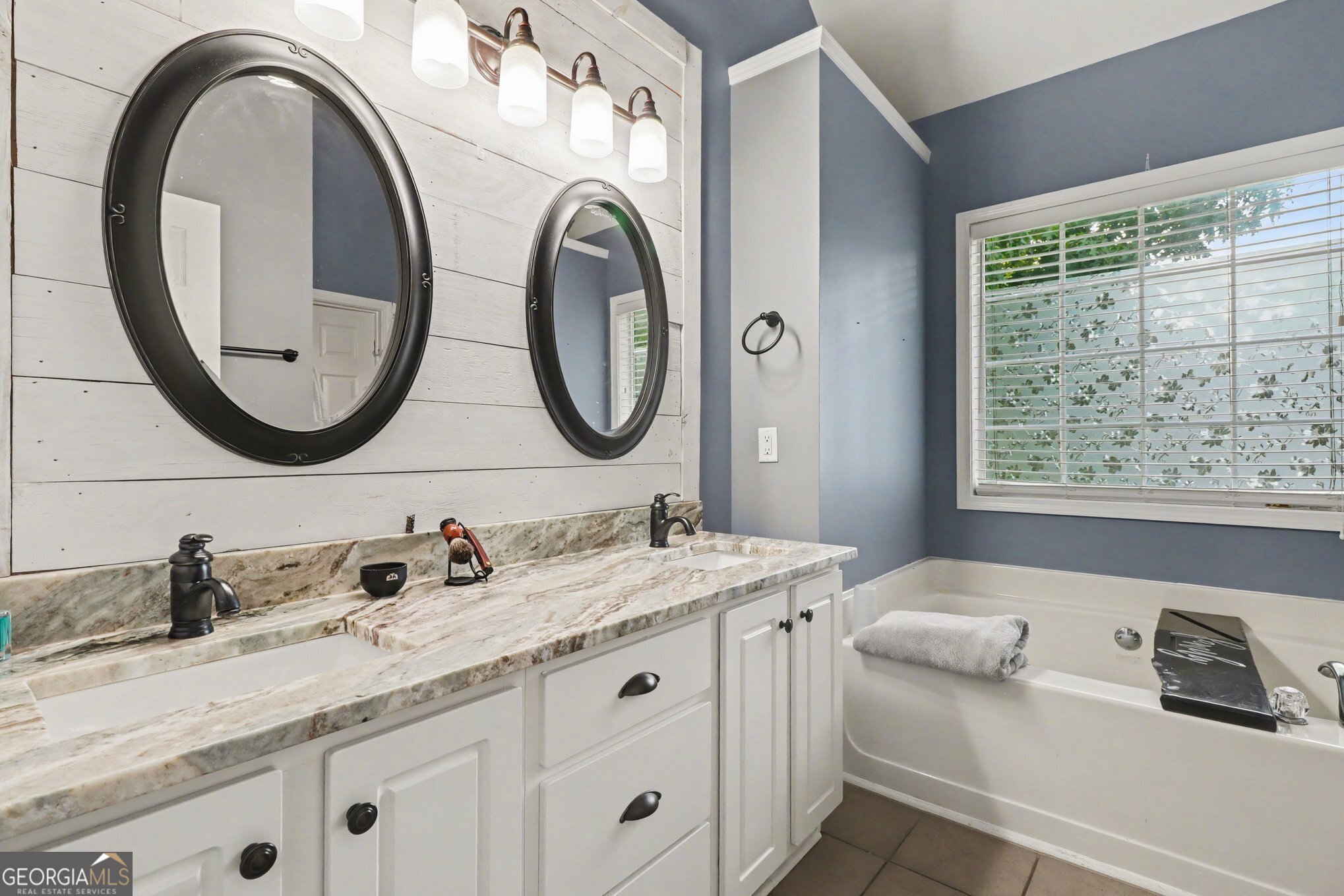 15 Indian Valley Way Rydal GA 30171
