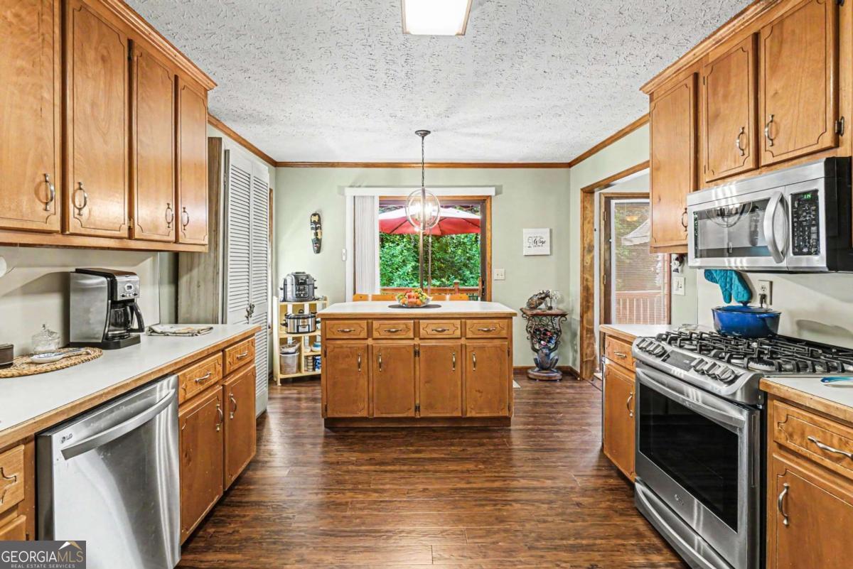 2192 Mohawk Trail Acworth GA 30102