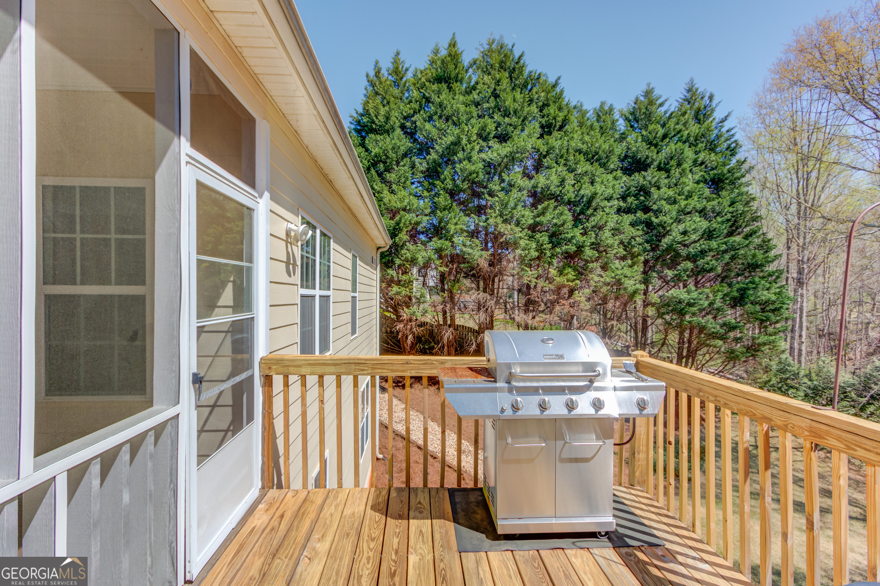 231 Station Drive Pendergrass GA 30567