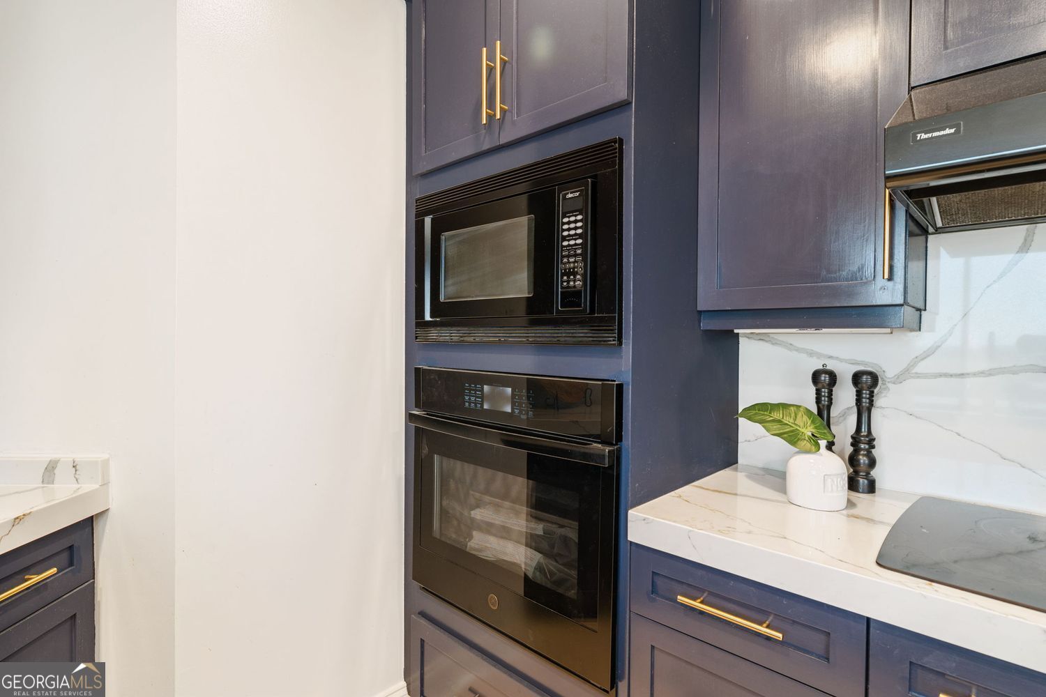 2828 Peachtree Road NW Atlanta GA 30305