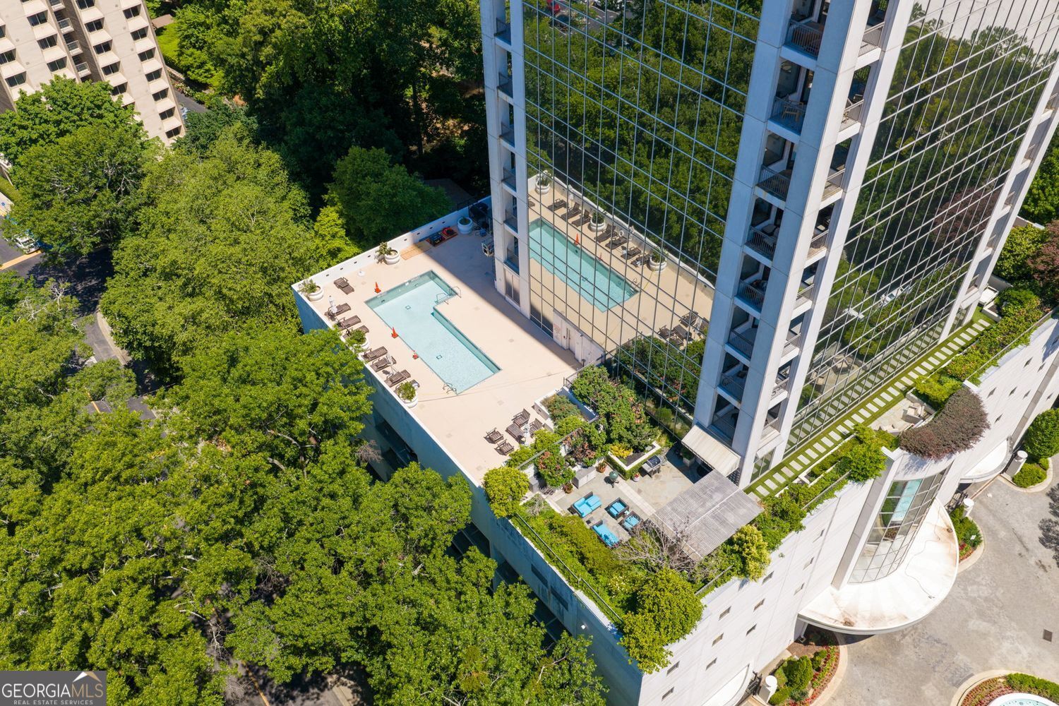 2828 Peachtree Road NW Atlanta GA 30305