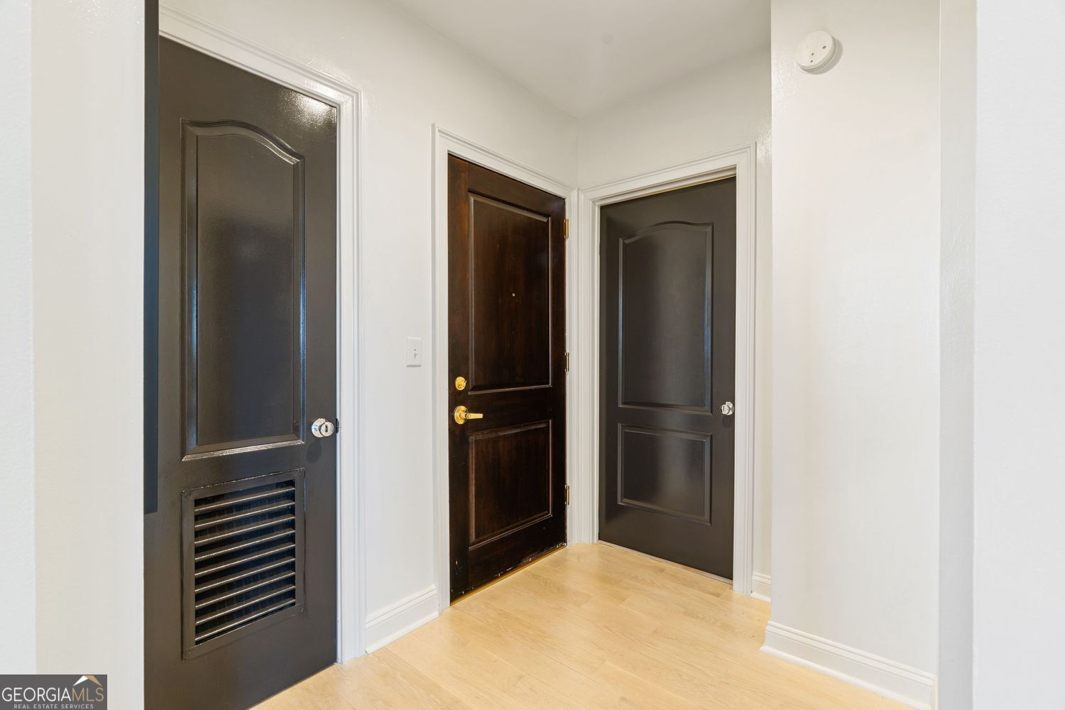 2828 Peachtree Road NW Atlanta GA 30305