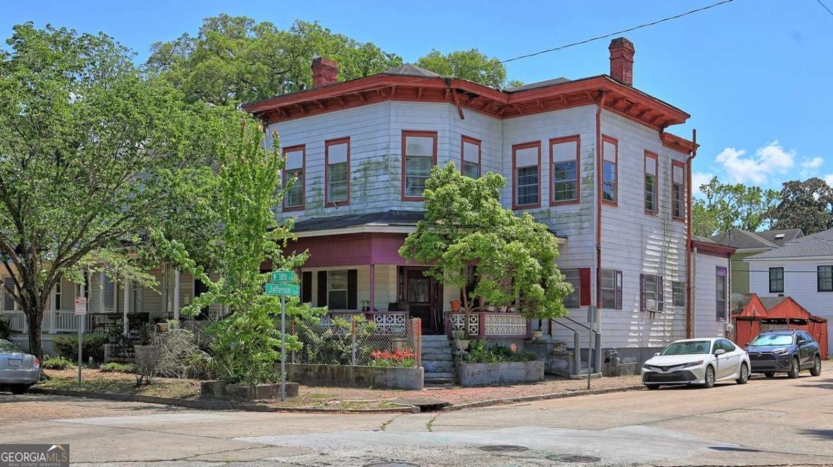 223 W 38th Street Savannah GA 31401