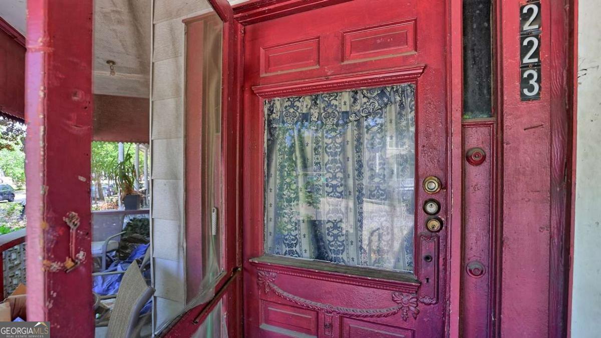 223 W 38th Street Savannah GA 31401
