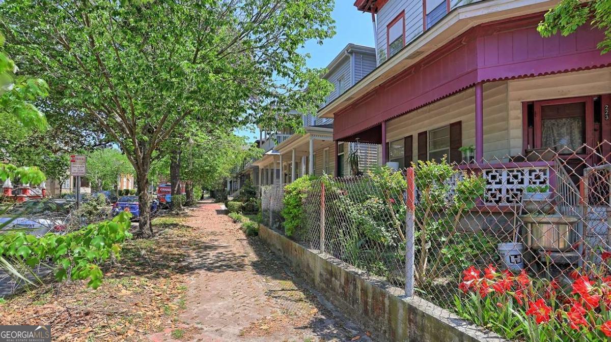 223 W 38th Street Savannah GA 31401