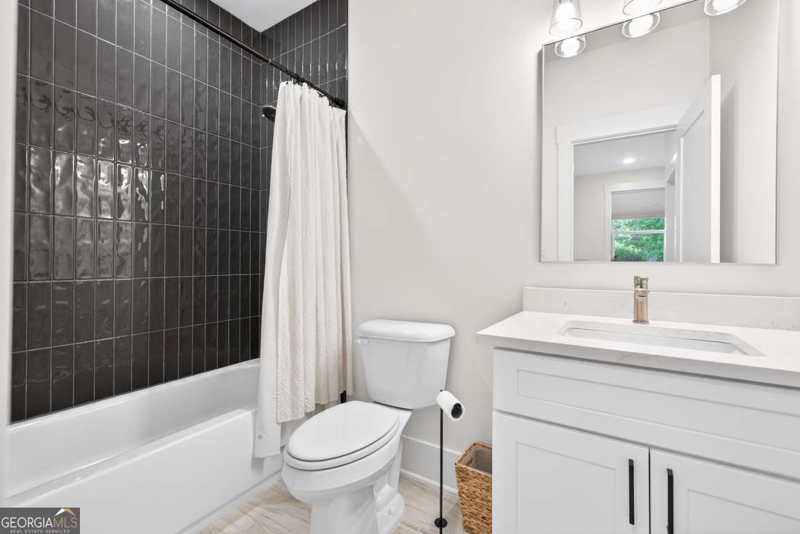 3896 Town Farms Drive Peachtree Corners GA 30092