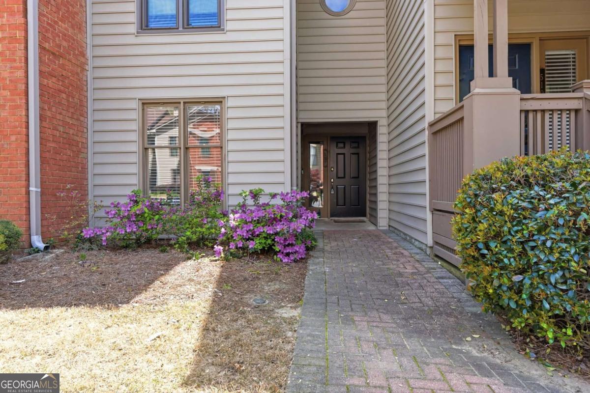 507 Garden Court Atlanta GA 30328