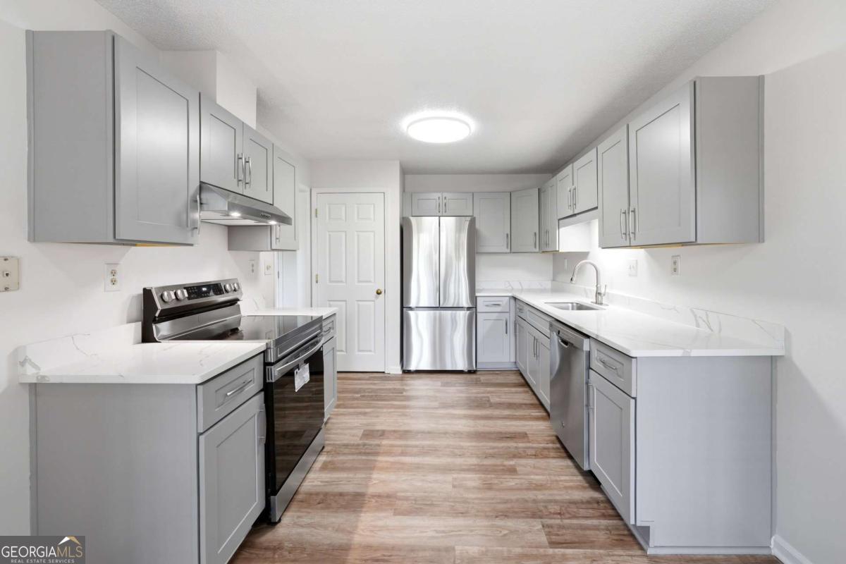 507 Garden Court Atlanta GA 30328