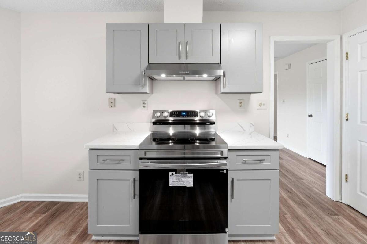 507 Garden Court Atlanta GA 30328