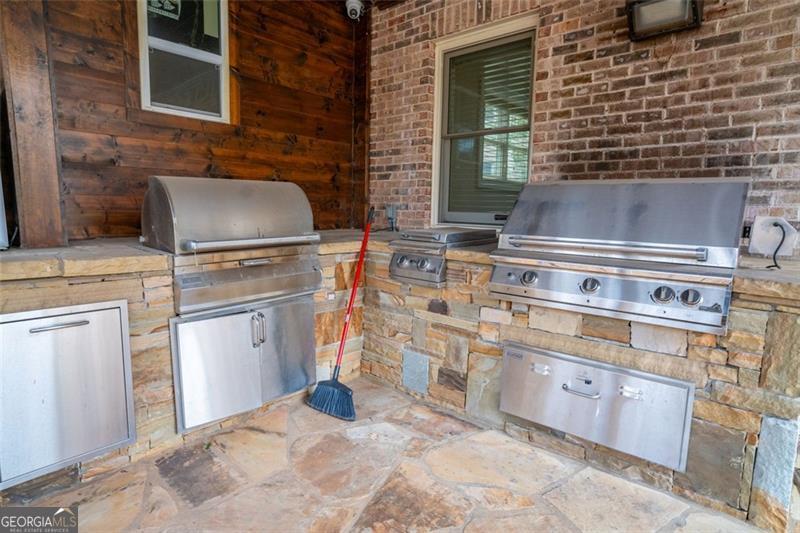2267 Valla Parc Court Marietta GA 30062