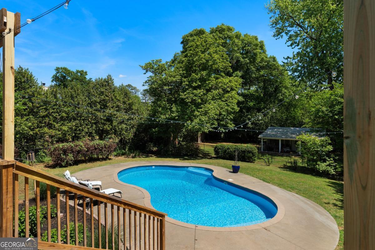 10 Davis Street Cartersville GA 30120