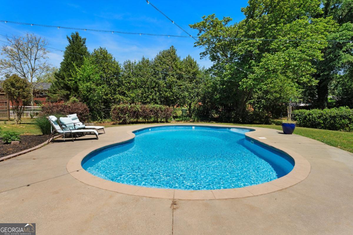 10 Davis Street Cartersville GA 30120