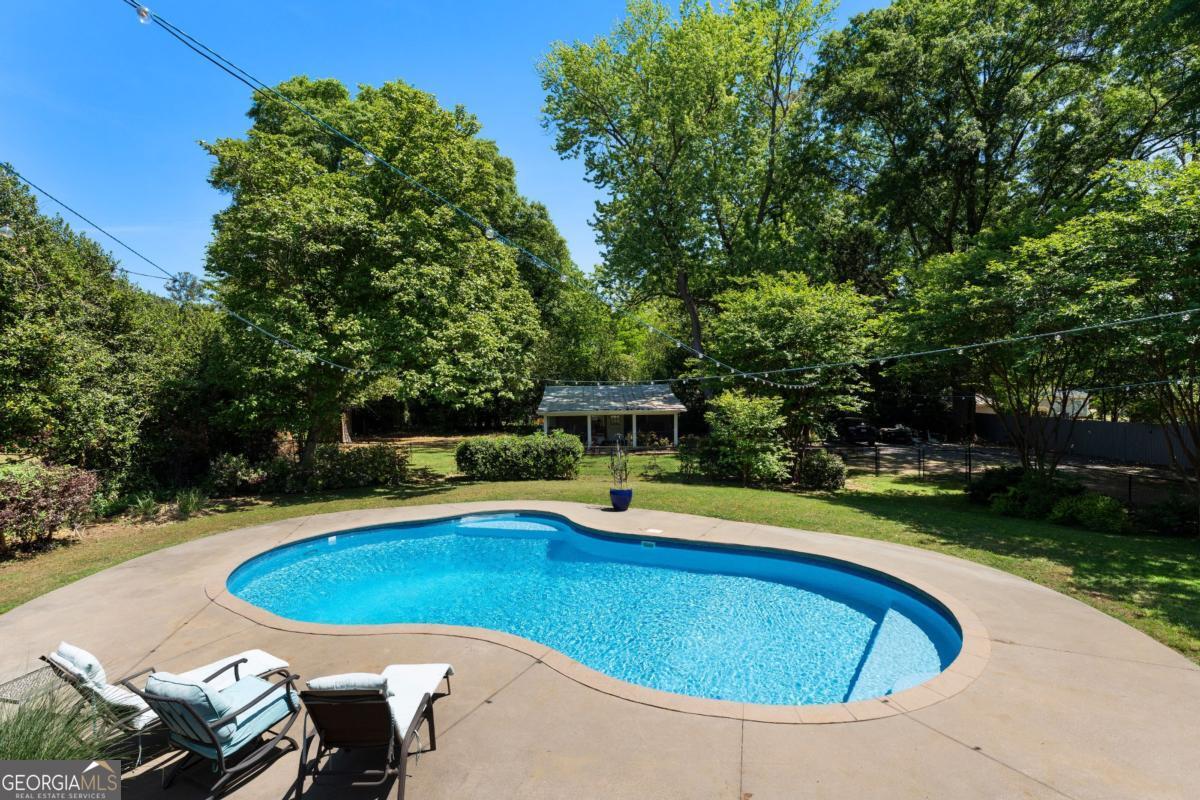 10 Davis Street Cartersville GA 30120