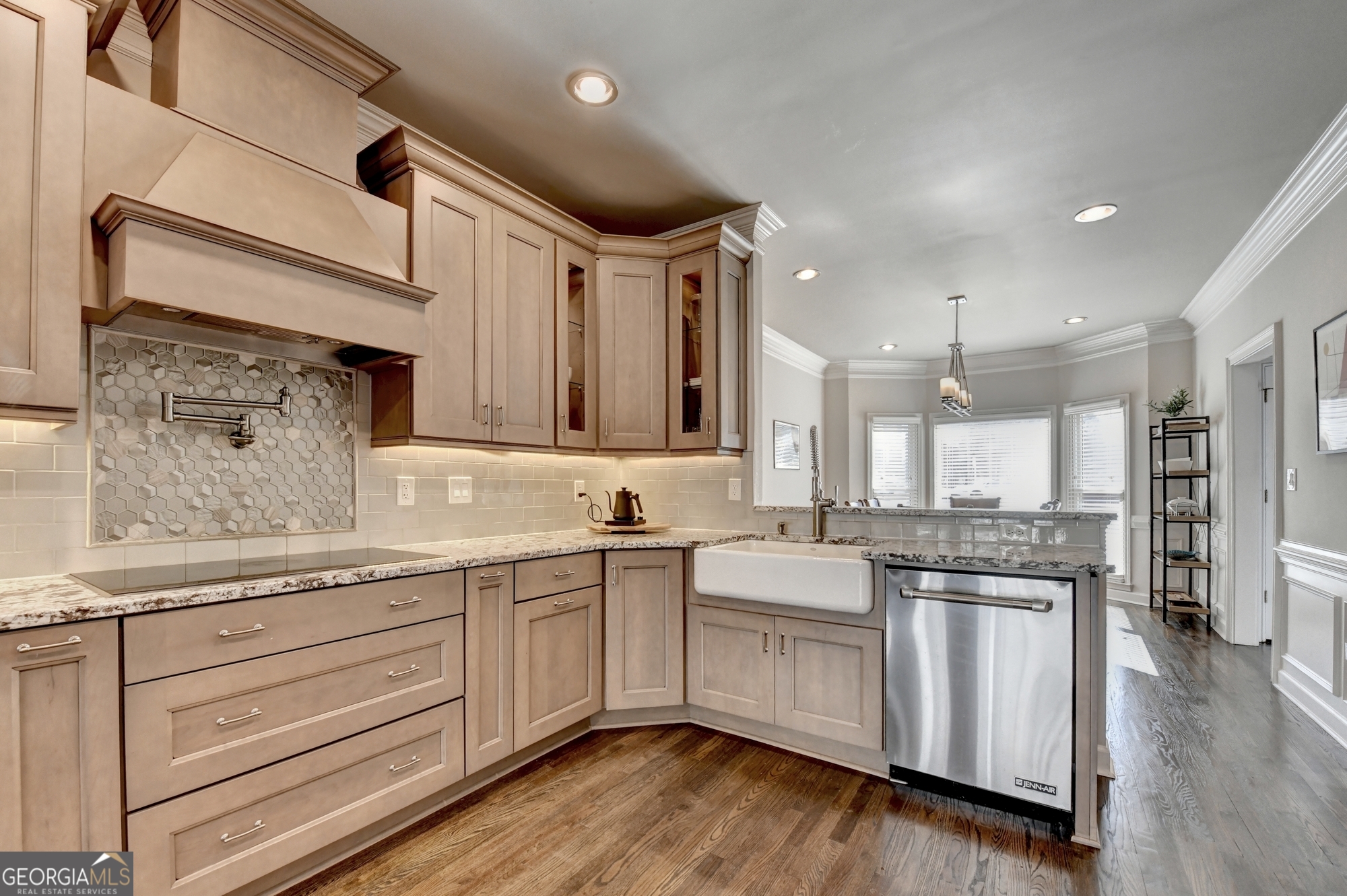 350 S Satinwood Place Roswell GA 30076