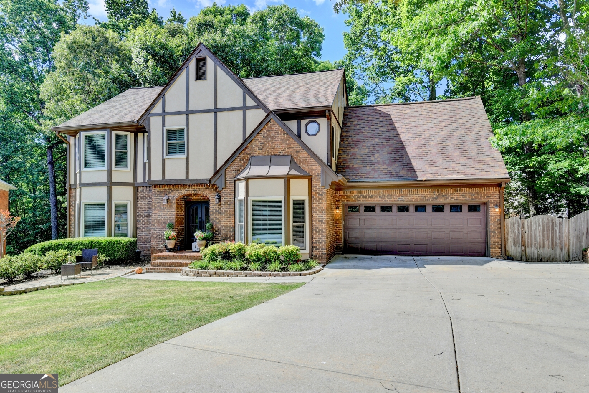 350 S Satinwood Place Roswell GA 30076