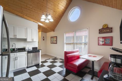 892 Edelweiss Strasse Helen GA 30545