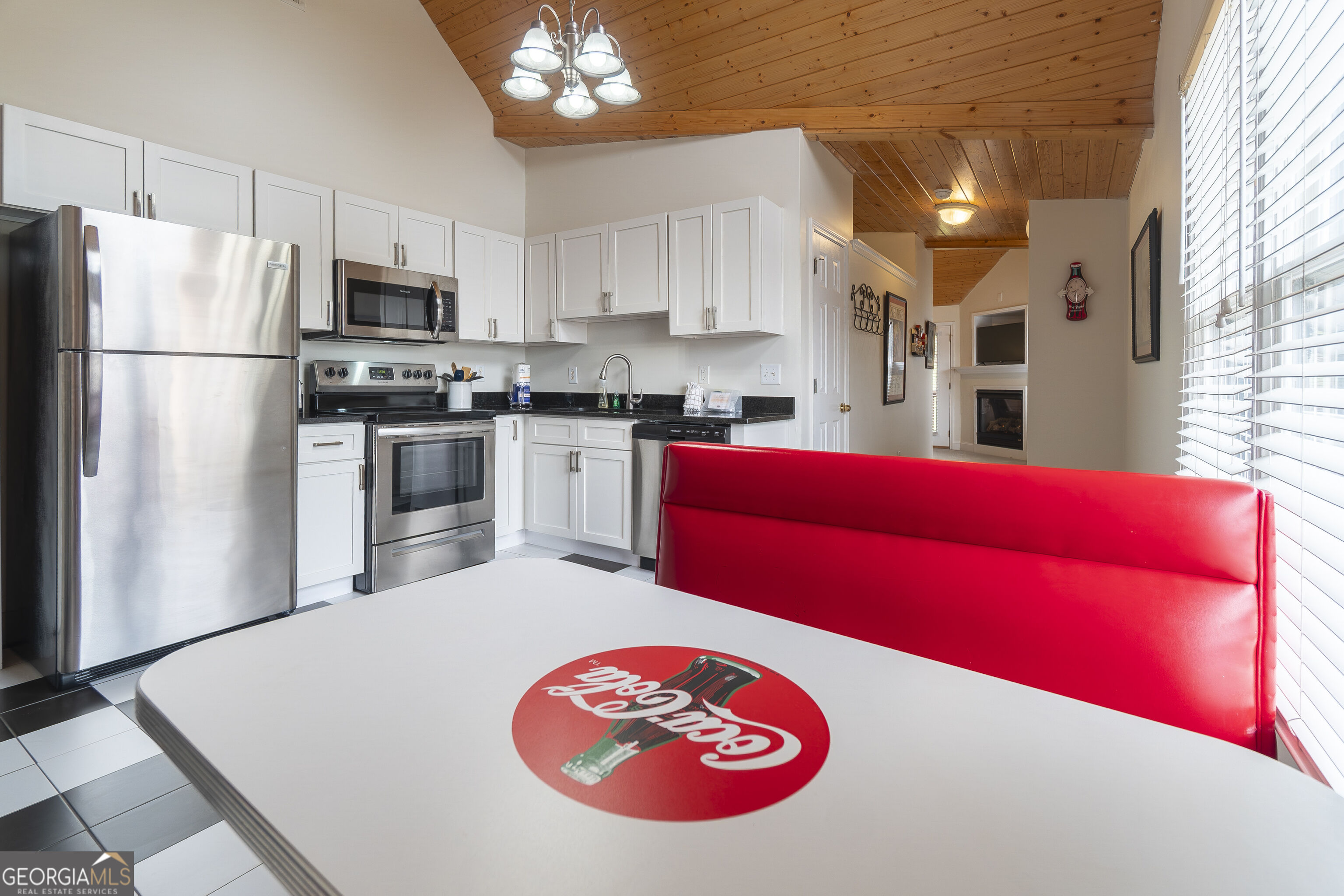 892 Edelweiss Strasse Helen GA 30545