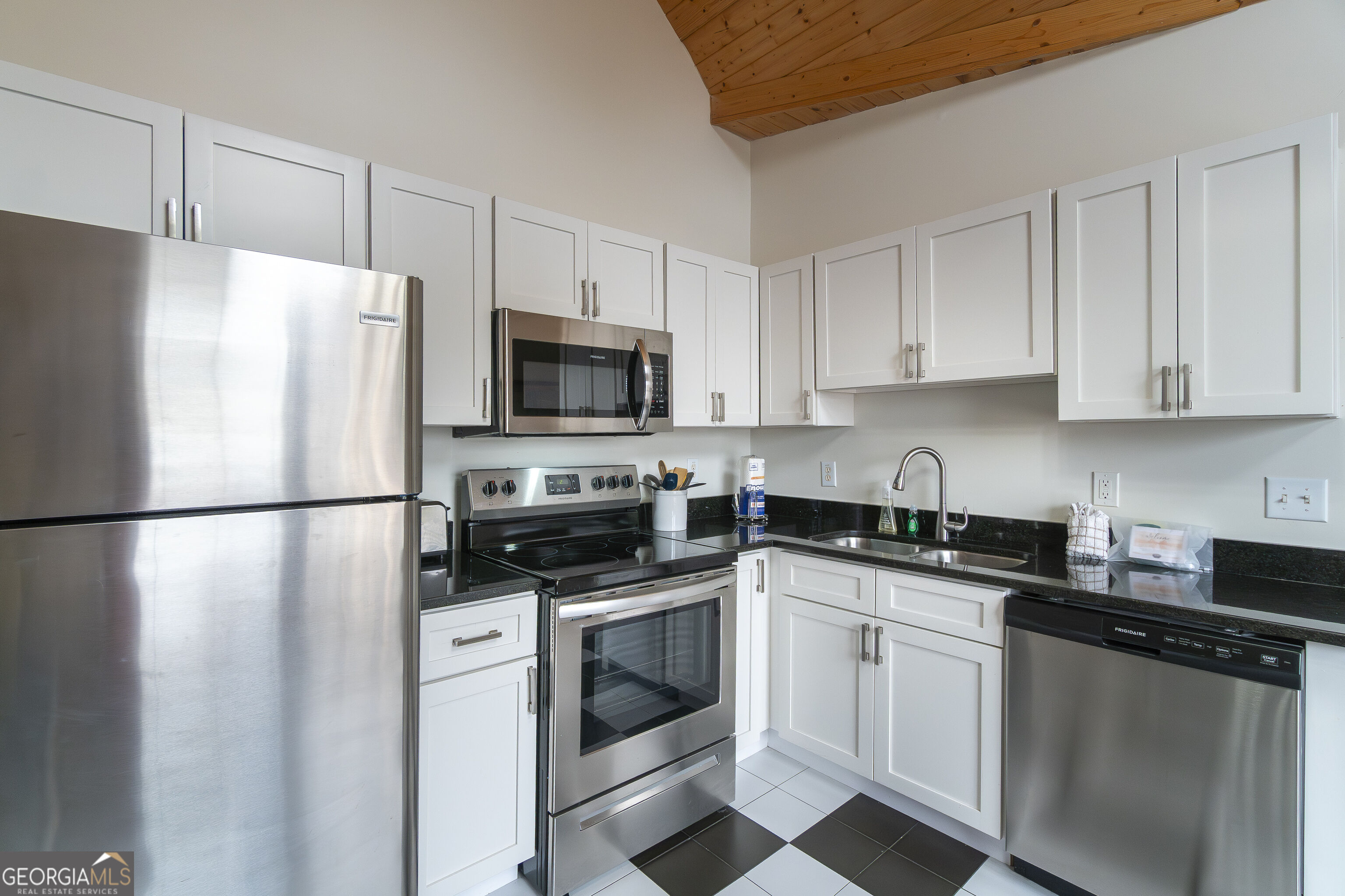 892 Edelweiss Strasse Helen GA 30545