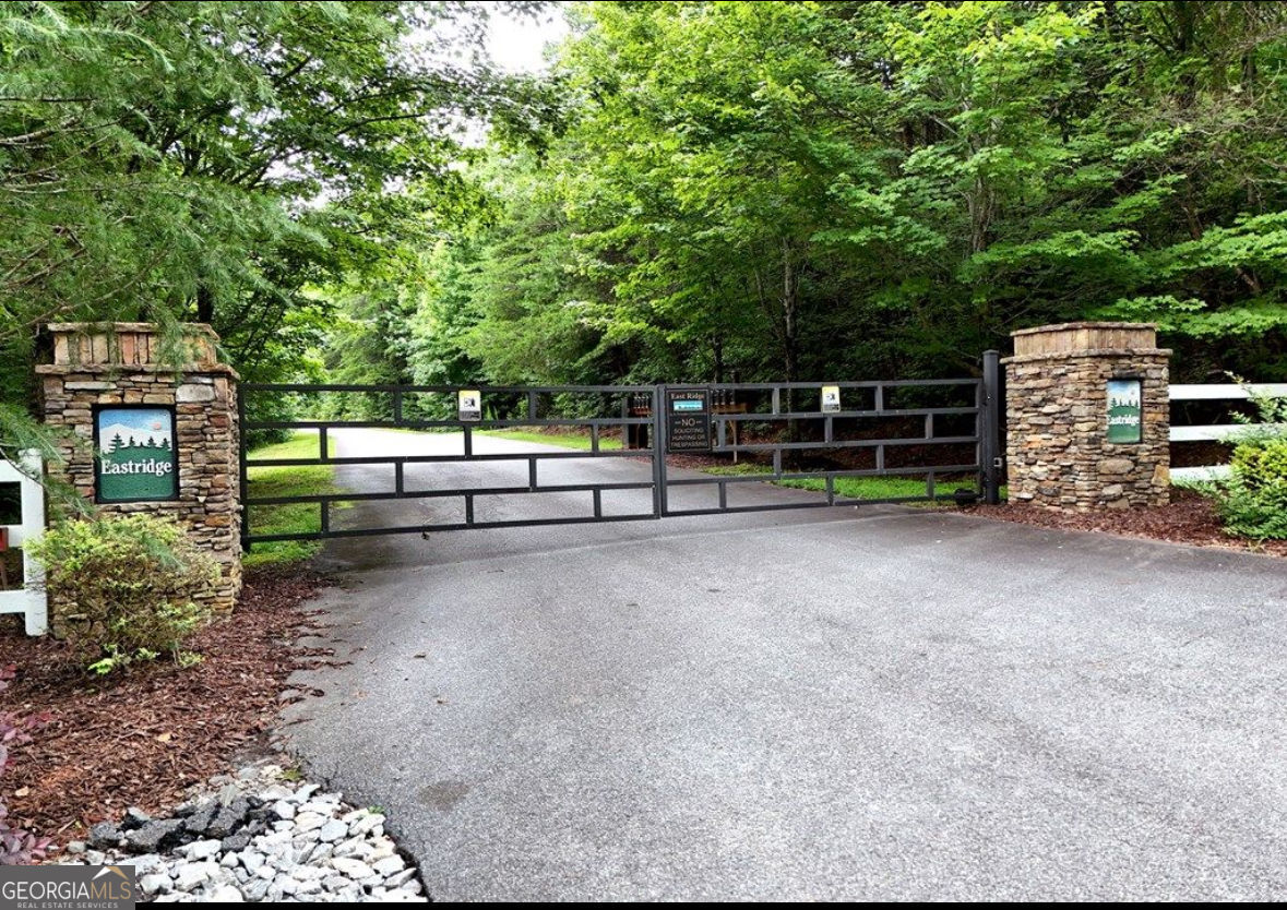 320 East Ridge Lane Ellijay GA 30536