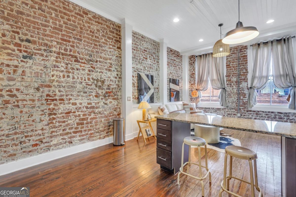 310 W Broughton Street Savannah GA 31401