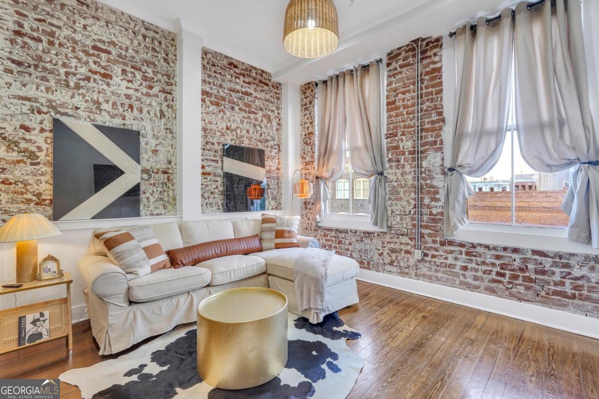 310 W Broughton Street Savannah GA 31401