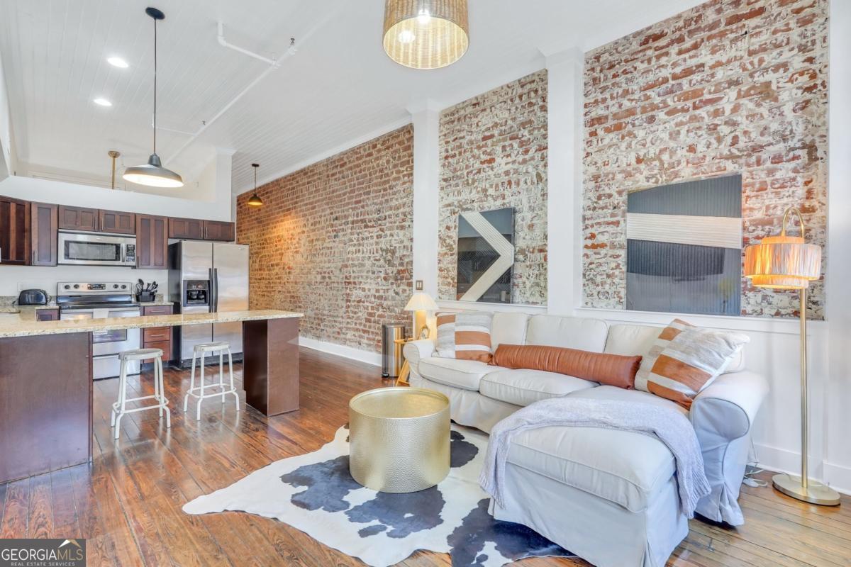 310 W Broughton Street Savannah GA 31401