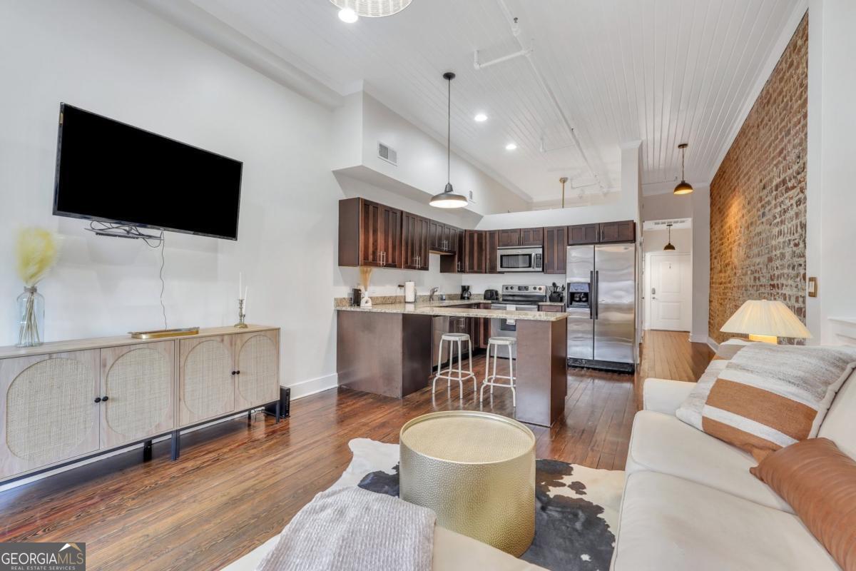 310 W Broughton Street Savannah GA 31401