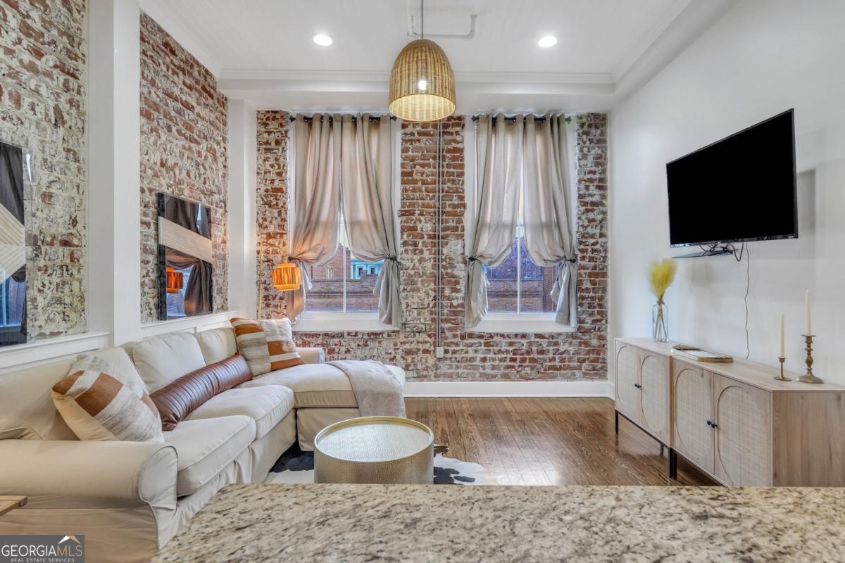 310 W Broughton Street Savannah GA 31401