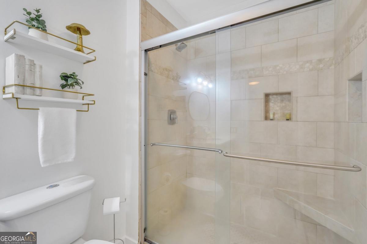 310 W Broughton Street Savannah GA 31401