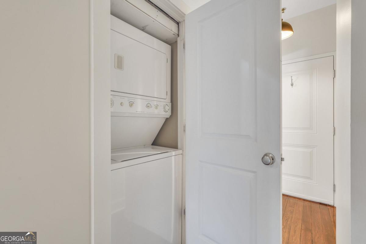 310 W Broughton Street Savannah GA 31401
