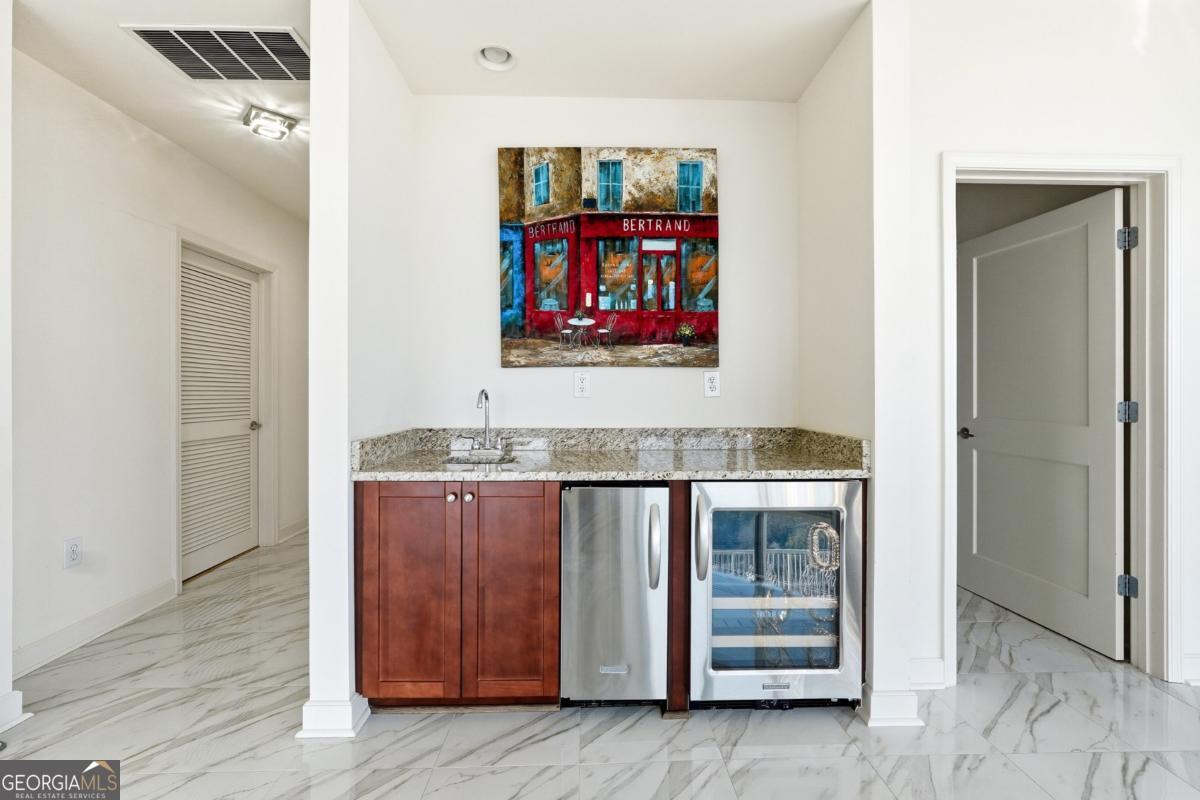 2795 Peachtree Road NE Atlanta GA 30305