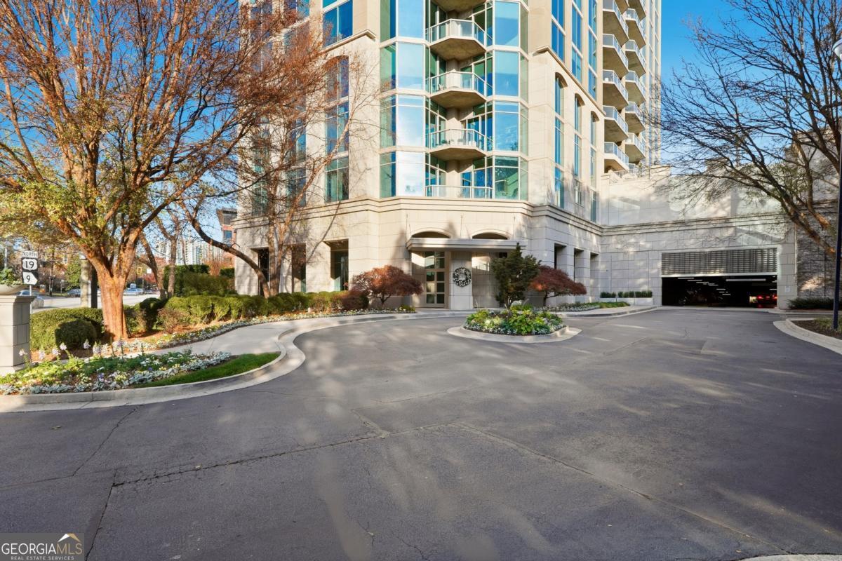 2795 Peachtree Road NE Atlanta GA 30305