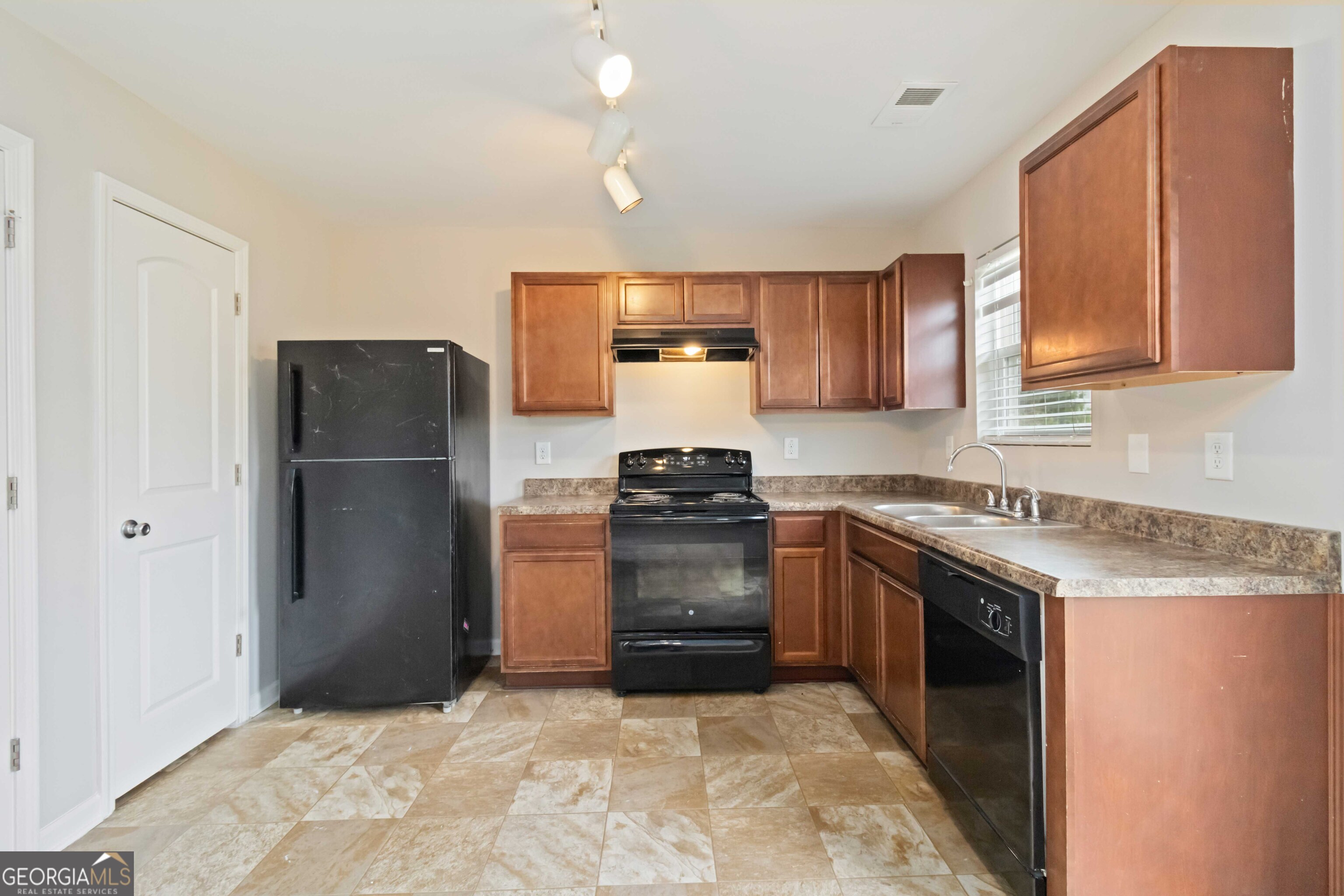 2877 S Hills Riverdale GA 30296