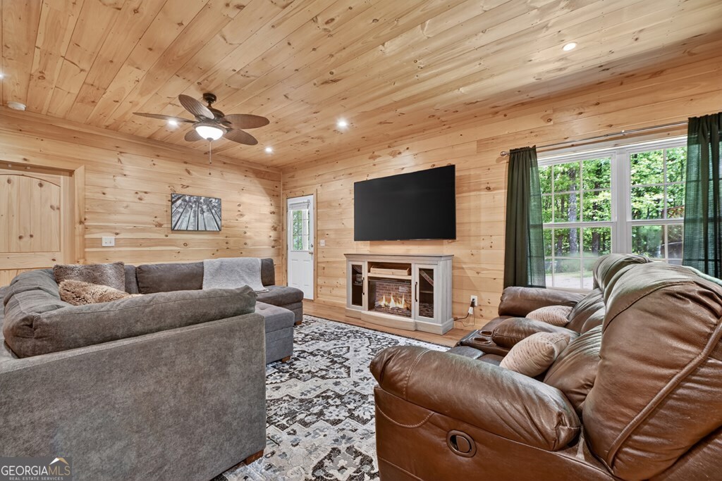 68 Old South Drive Ellijay GA 30540